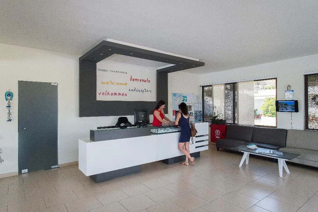 Lobby, Zoes, Rhodes