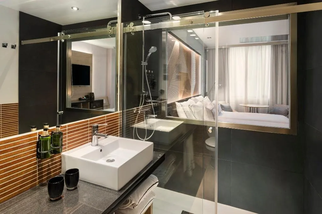 DOUBLE STANDARD Room, Melia Avenida America, Madrid