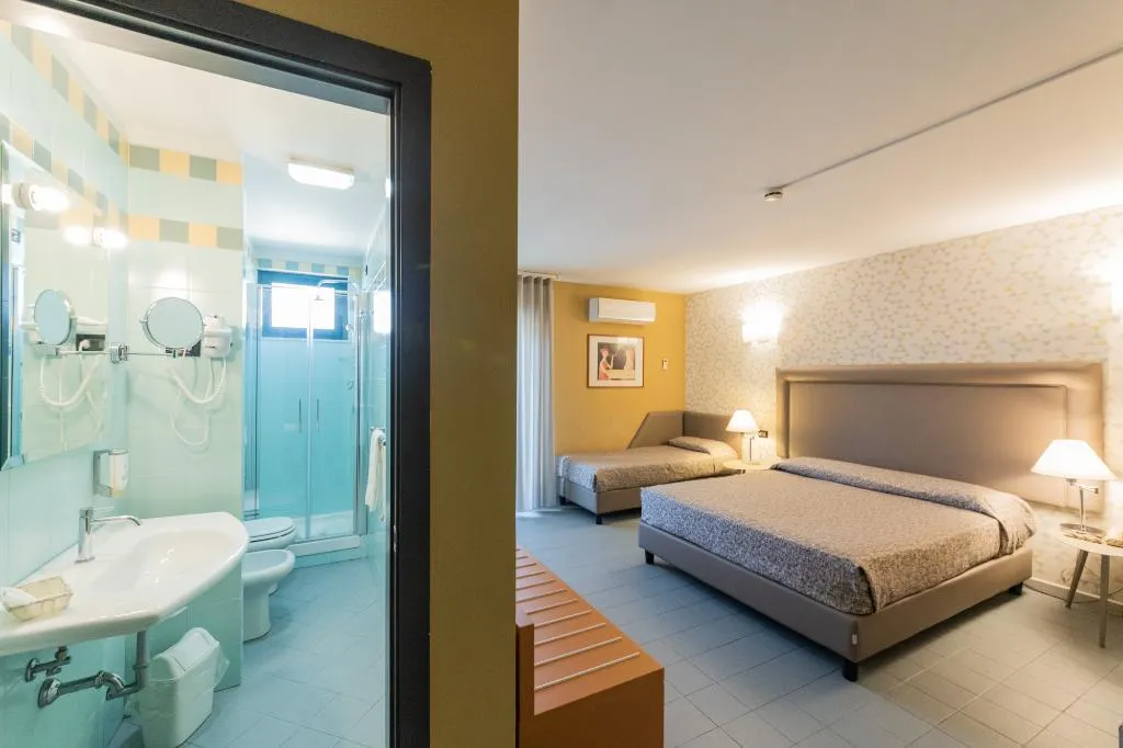 TRIPLE STANDARD Room, Athenaeum Palermo, Palermo