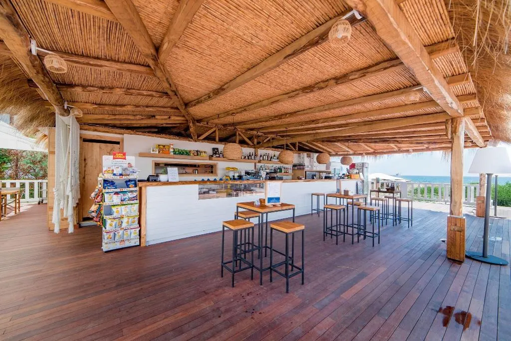 Bar, Cumeja Beach Club & Hotel, Naples