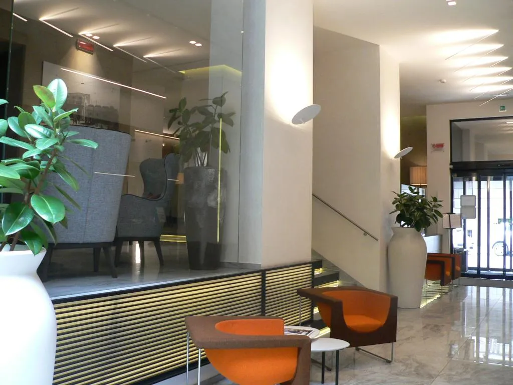 Lobby, Soperga, Milan