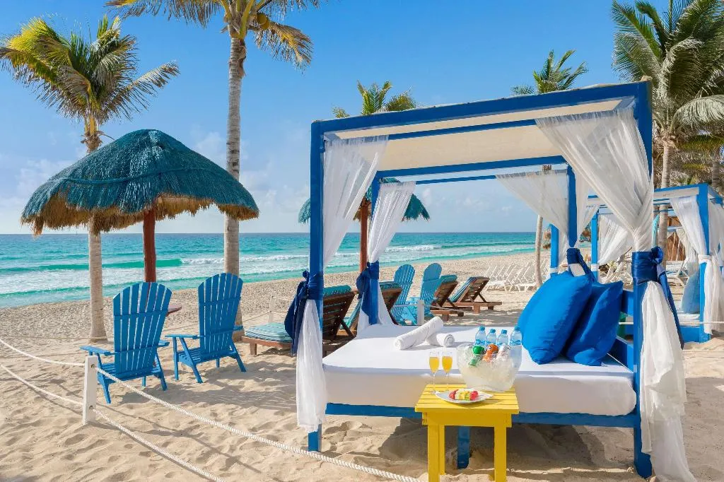 Beach, The Pyramid Cancun by Oasis, Cancun Area