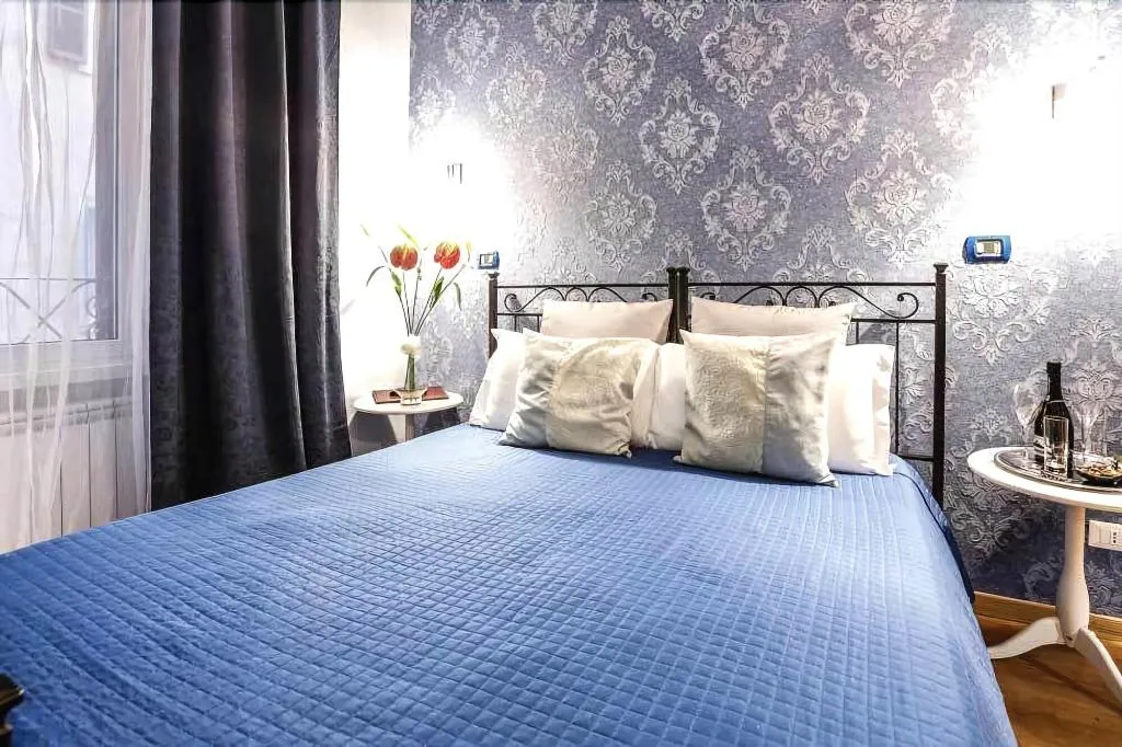Room, Vanella Rome Domus, Naples