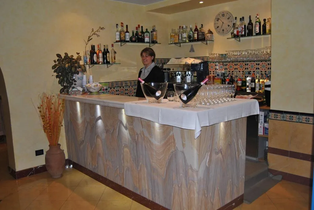 Bar, Hotel Mediterraneo Faro, Palermo