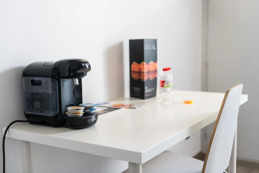 QUADRUPLE STANDARD Room, Aparthotel Atenea Calabria, Barcelona