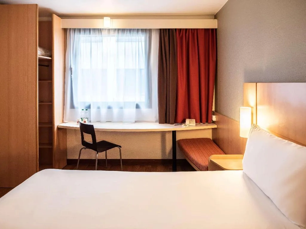TWIN CAPACITY 2 Room, Ibis Krakow Centrum, Krakow