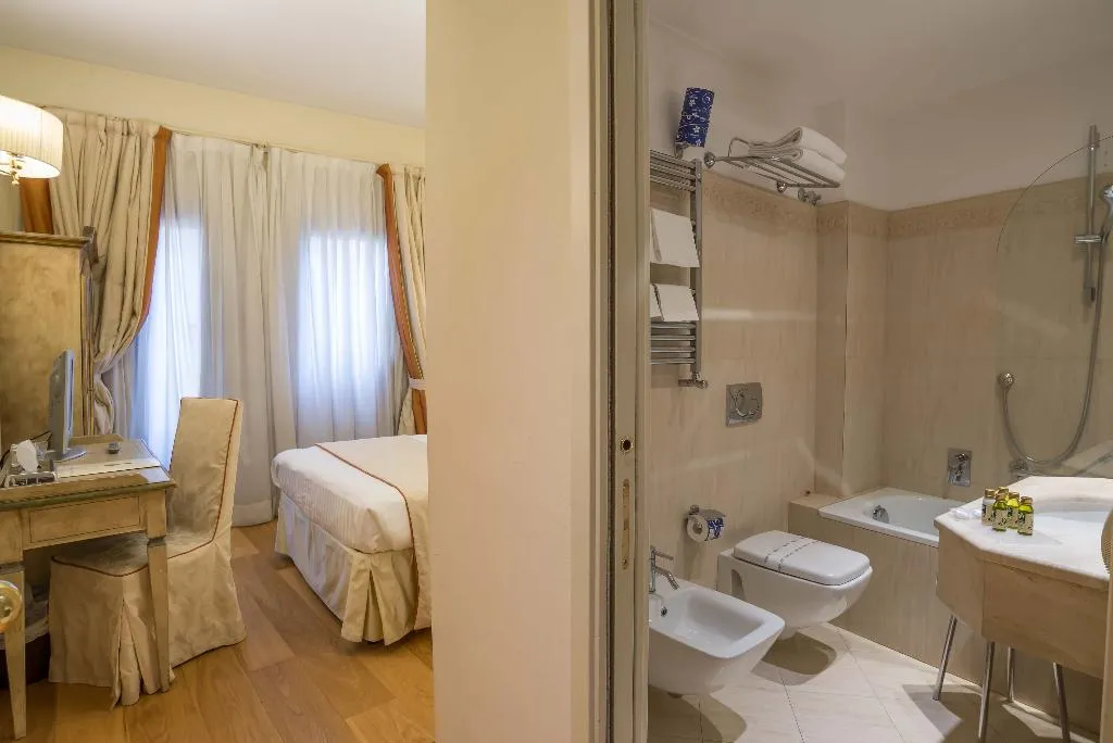 SINGLE STANDARD Room, Atlantic Palace, Florence