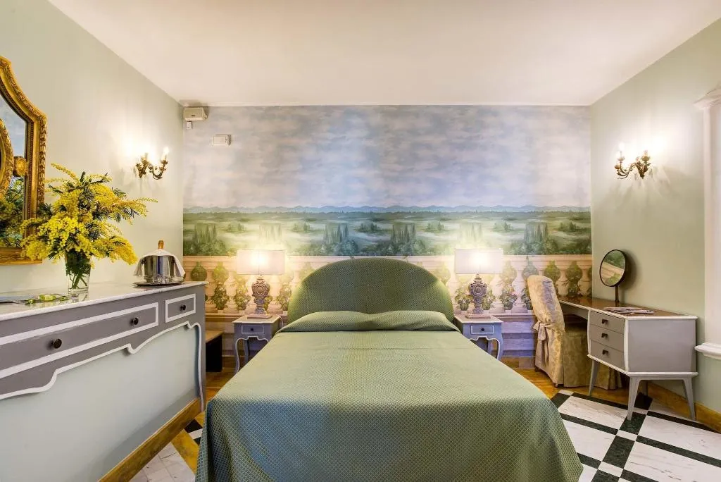 Room, Relais La Rupe, Naples