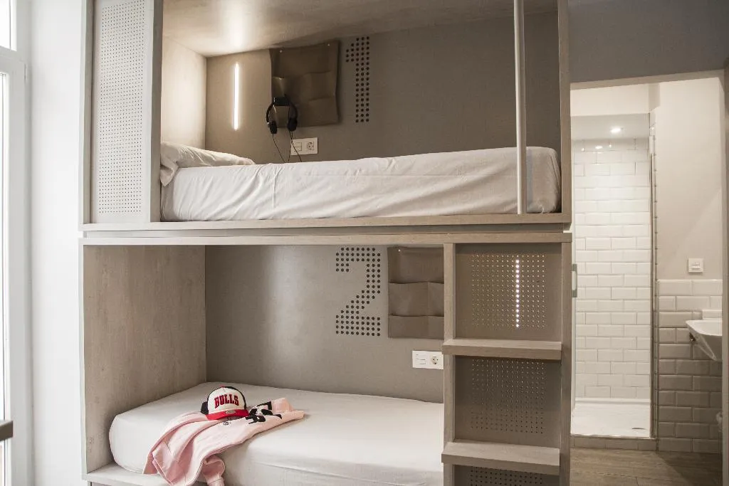 Bed in dormitory CAPACITY 6 Room, Room Salvador, Seville