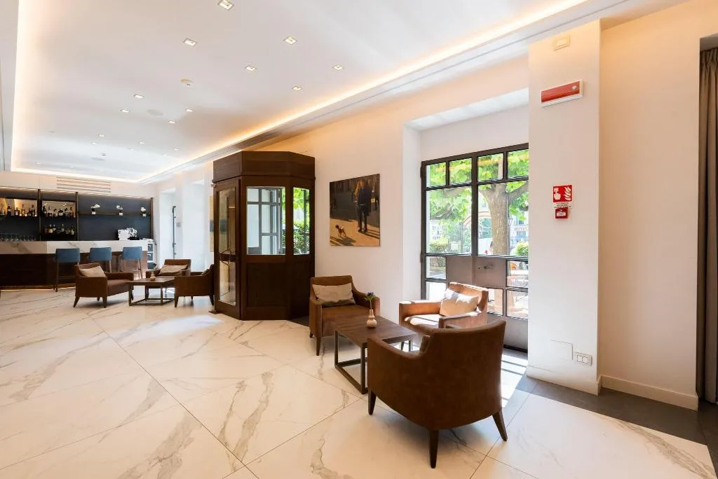 Lobby, Albergo Centrale, Milan