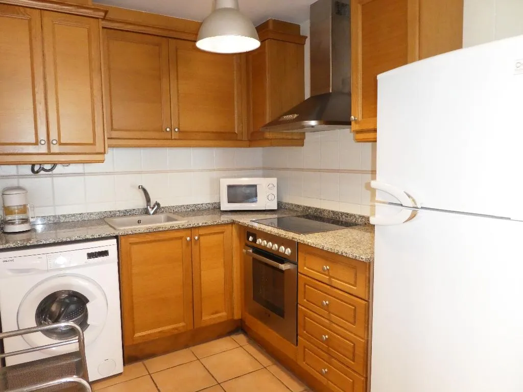 APARTMENT CAPACITY 6 TWO BEDROOMS Room, Apartamentos Font Nova 3000, Valencia