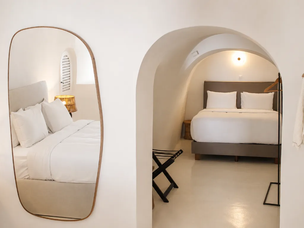 DOUBLE WITH DOUBLE BED Room, Cocoon Suites, Santorini