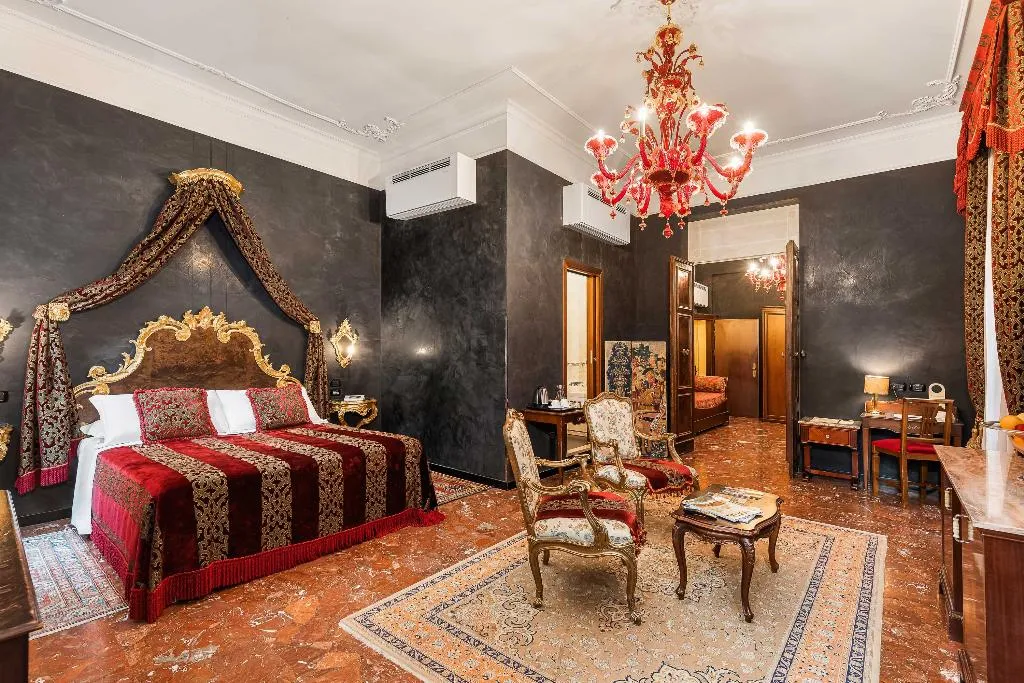 JUNIOR SUITE STANDARD Room, Ca Alvise, Venice