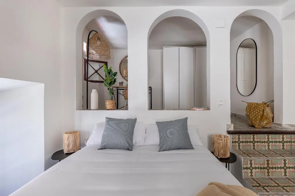 APARTMENT CAPACITY 7 THREE BEDROOMS Room, Libere Malaga la Merced, Costa Del Sol