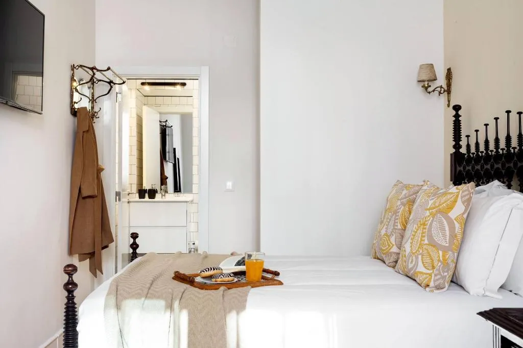 Room, LeL Madalena GuestHouse, Lisbon