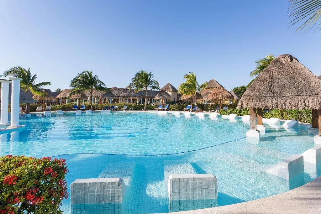 Pool, Grand Palladium Colonial Resort & Spa All Incl., Cancun Area