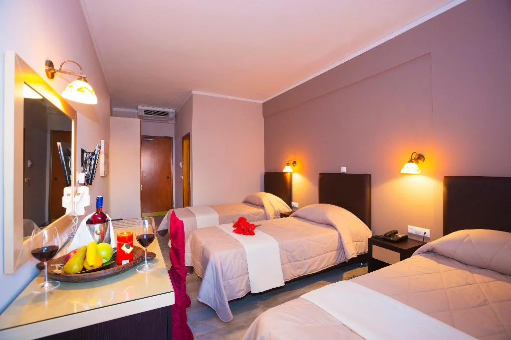 TRIPLE SEA VIEW Room, Kyparissia Beach, Athens