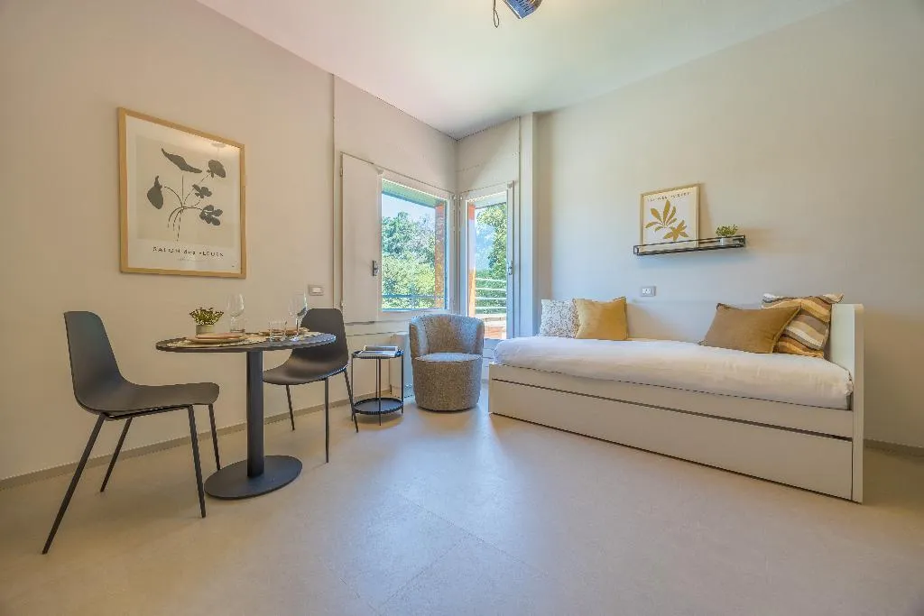 STUDIO SUPERIOR Room, Residence Siloe, Milan