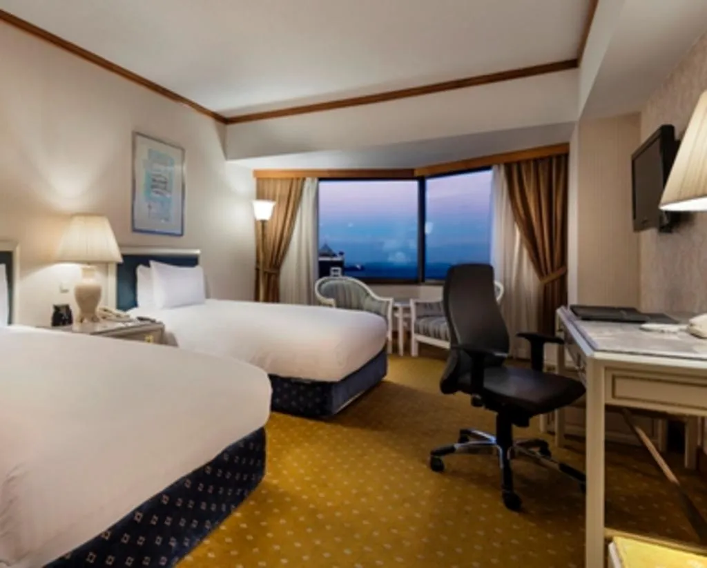 TRIPLE EXECUTIVE Room, Hilton Izmir, Izmir