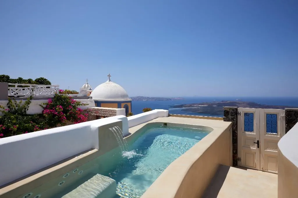 SUITE SUPERIOR WITH PRIVATE POOL Room, You And Me Suites, Santorini