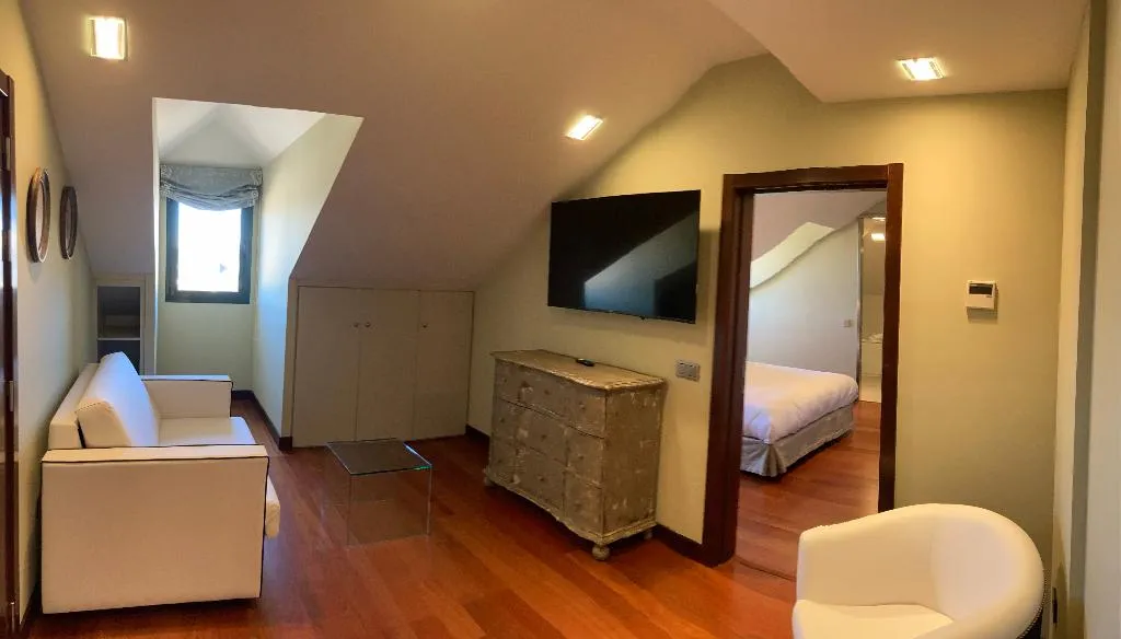 JUNIOR SUITE STANDARD Room, Hotel AR Isabel De Farnesio, Madrid