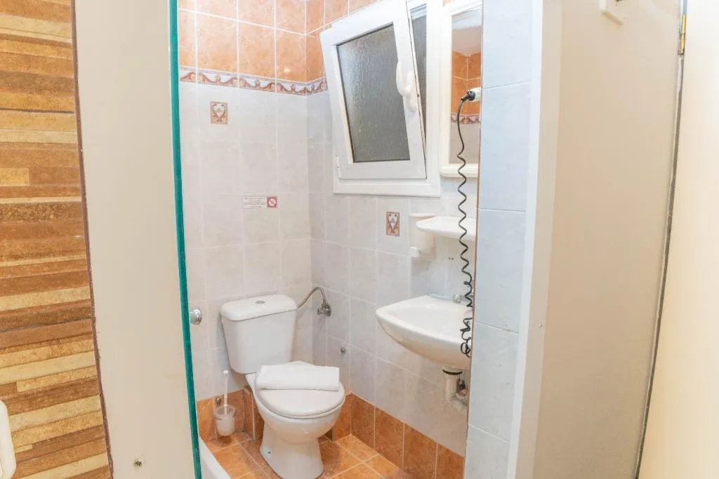 TRIPLE STANDARD Room, Anita, Athens