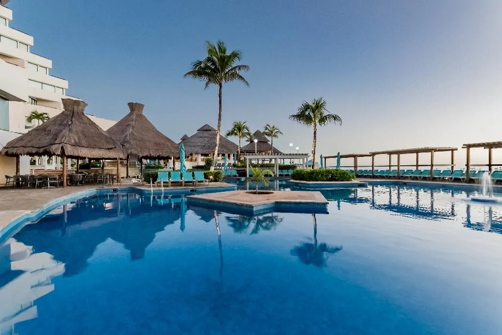 Pool, Royal Solaris Cancun Resort All Inclusive, Cancun Area