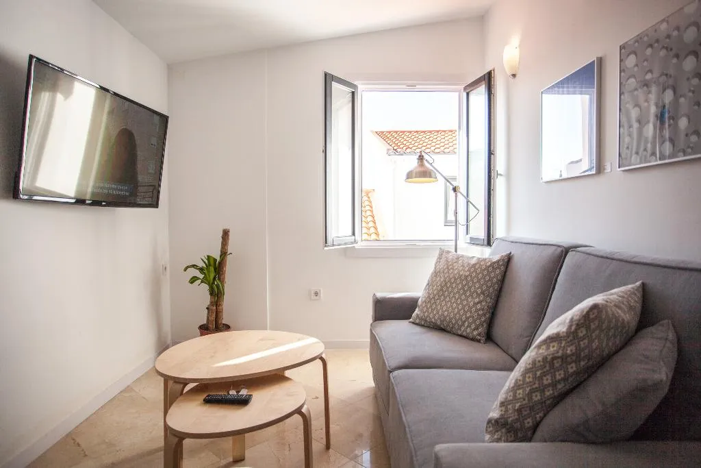 APARTMENT TWO BEDROOMS WITH AIR CONDITIONING Room, Gran Central Suites, Madrid
