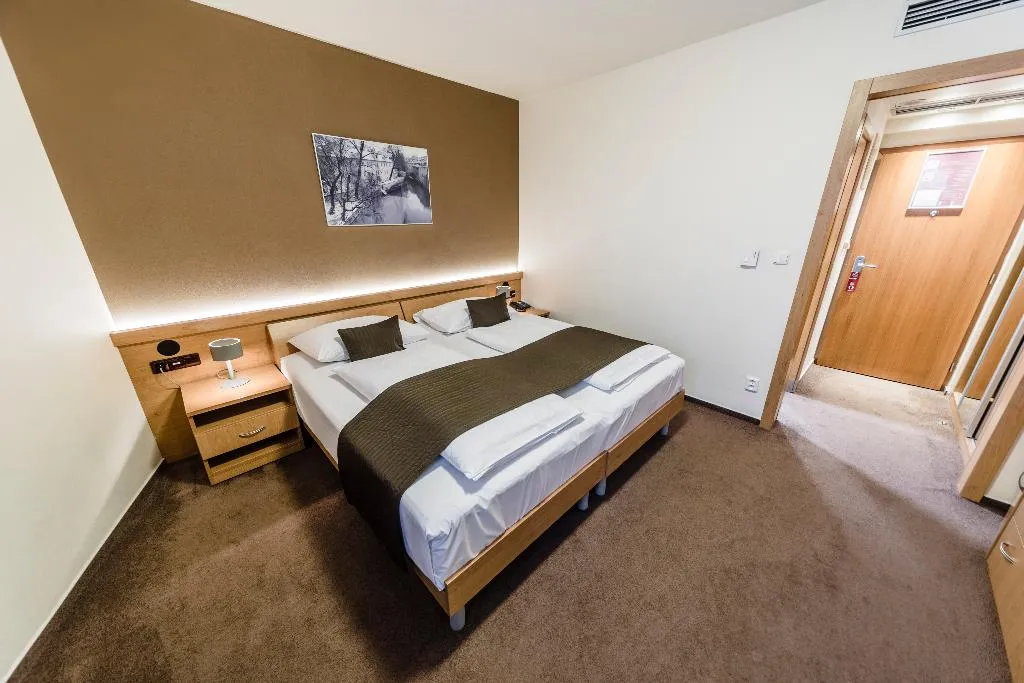 DOUBLE CITY VIEW Room, Archibald City, Prague