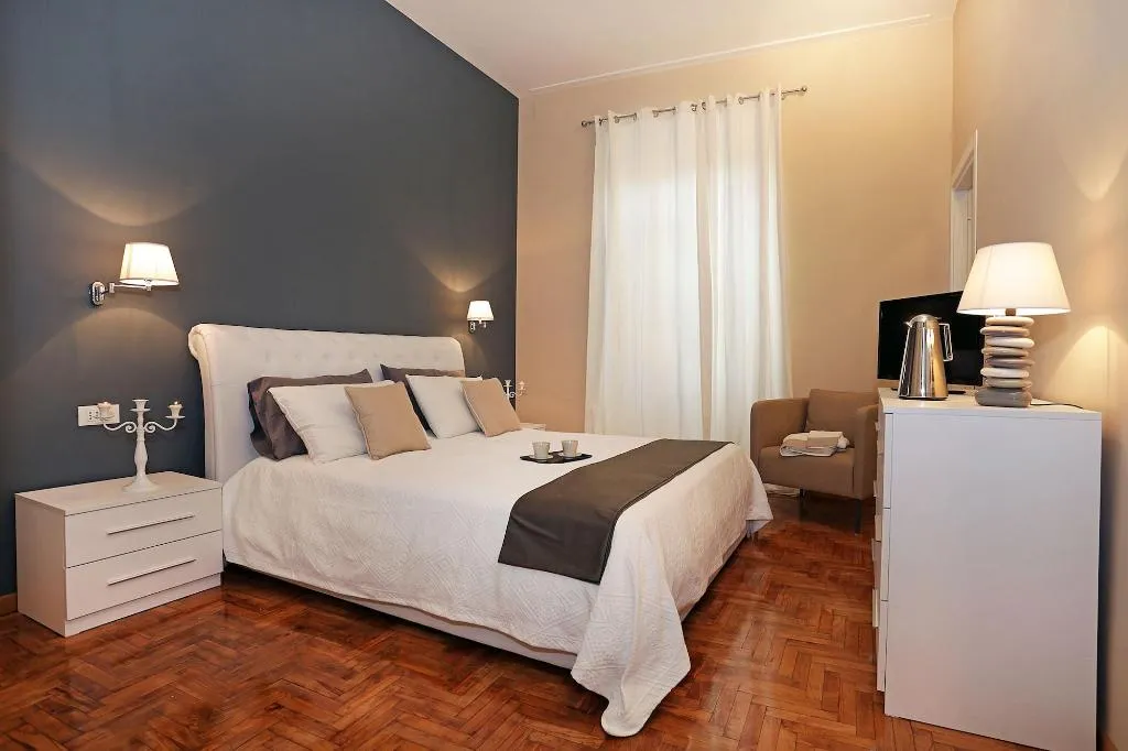 Room, San Vito Suites, Naples