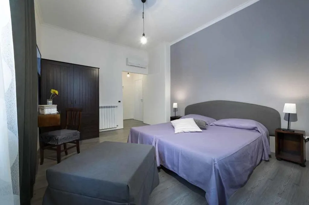 Room, B&B Sleep & Zupp, Naples