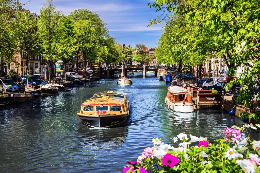 General view, Max Brown Htl Canal District, part of Sircle Colle, Amsterdam