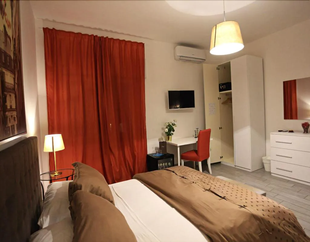 Room, B&B Brothers Suite Vomero, Naples
