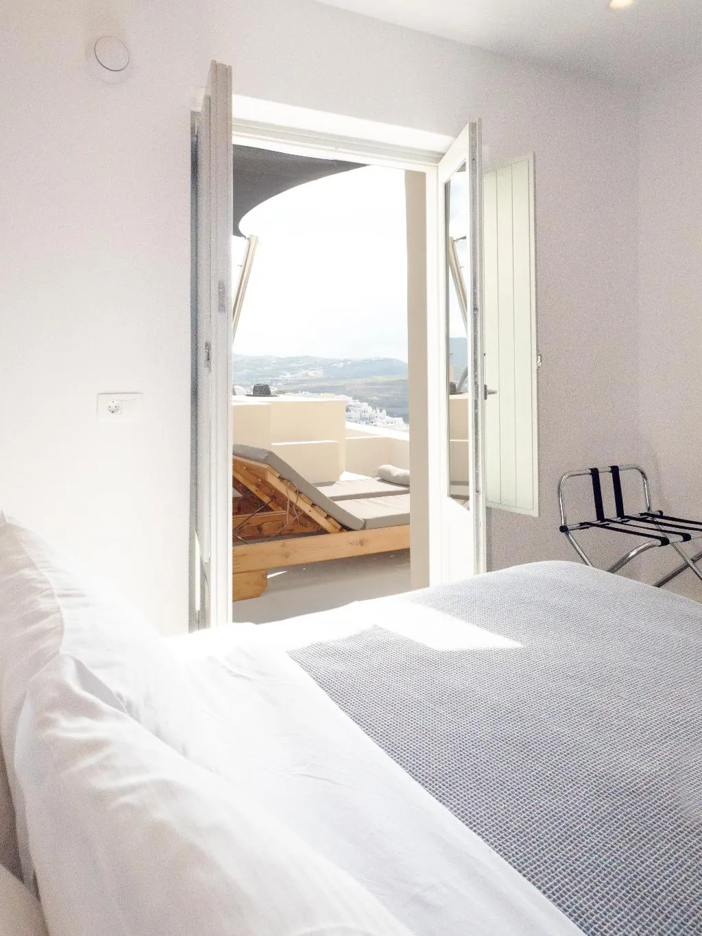 SUITE WITH VIEWS Room, Caldera Cliff Illusion Suites, Santorini