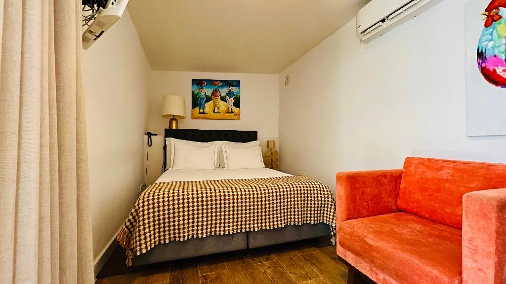 DOUBLE ONE BEDROOM ONE BATHROOM Room, Quinta Colina By Shiadu, Lisbon