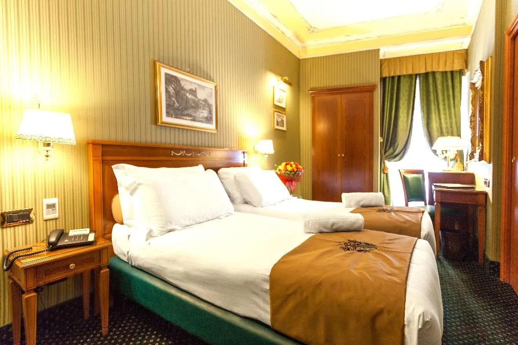 DOUBLE SUPERIOR Room, Hotel Manfredi Suite In Rome, Rome