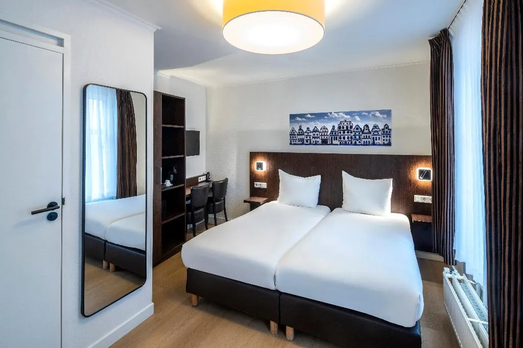 TWIN BASIC Room, Hotel Nes, Amsterdam