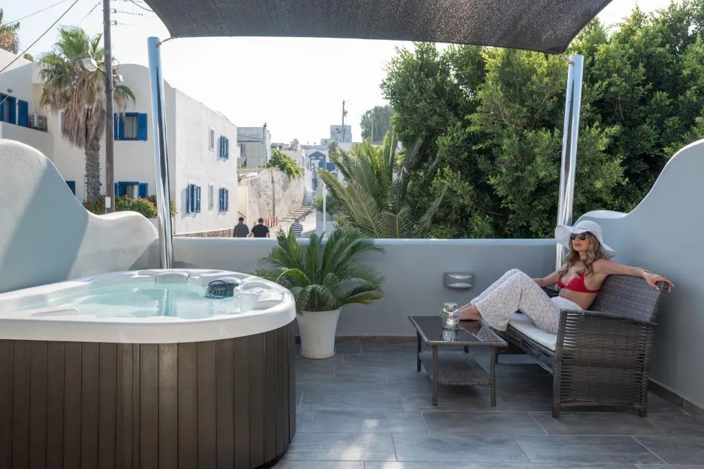 Double or Twin STANDARD Room, Oasis Suites Fira, Santorini