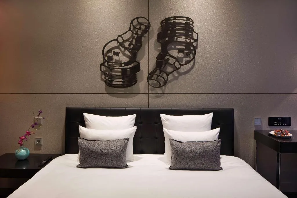 Room, art'otel amsterdam, Powered by Radisson Hotels, Amsterdam