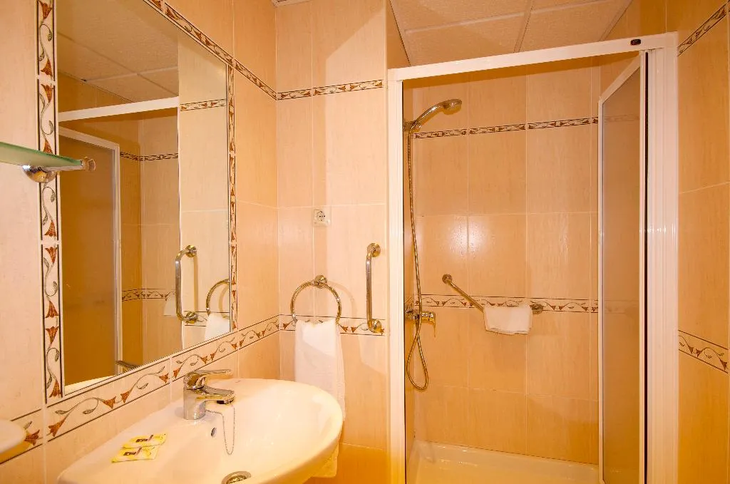 APARTMENT TWO BEDROOMS Room, Apartamentos Stella Maris Marcari SL, Costa Del Sol
