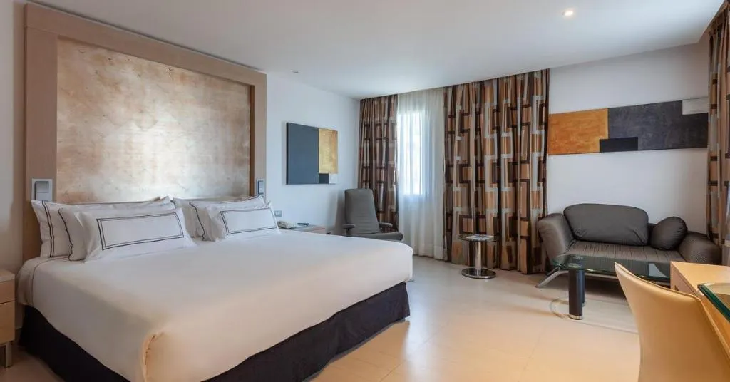 Room, Melia Sevilla, Seville