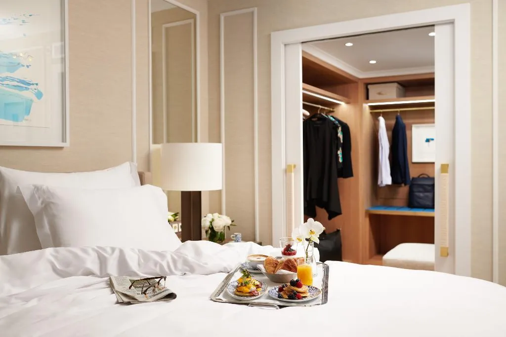 SUITE STANDARD Room, Corinthia Lisbon, Lisbon