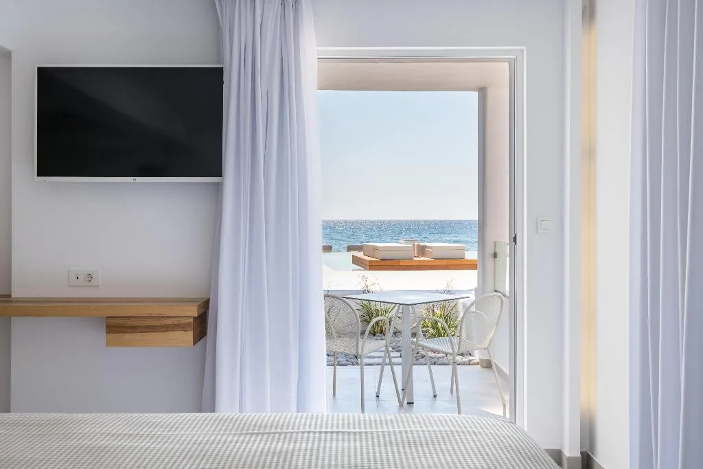 JUNIOR SUITE WITH JACUZZI WITH VIEWS Room, Kantouni Beach Boutique Hotel, Crete
