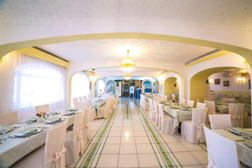 Restaurant, Carlo Magno, Naples