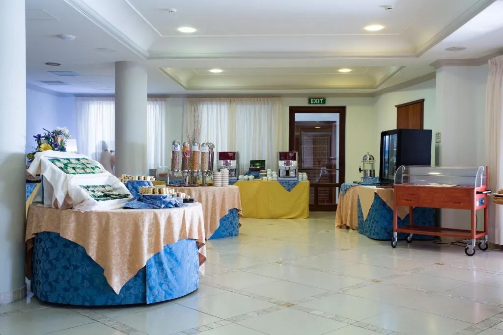Restaurant, Tritone, Catania