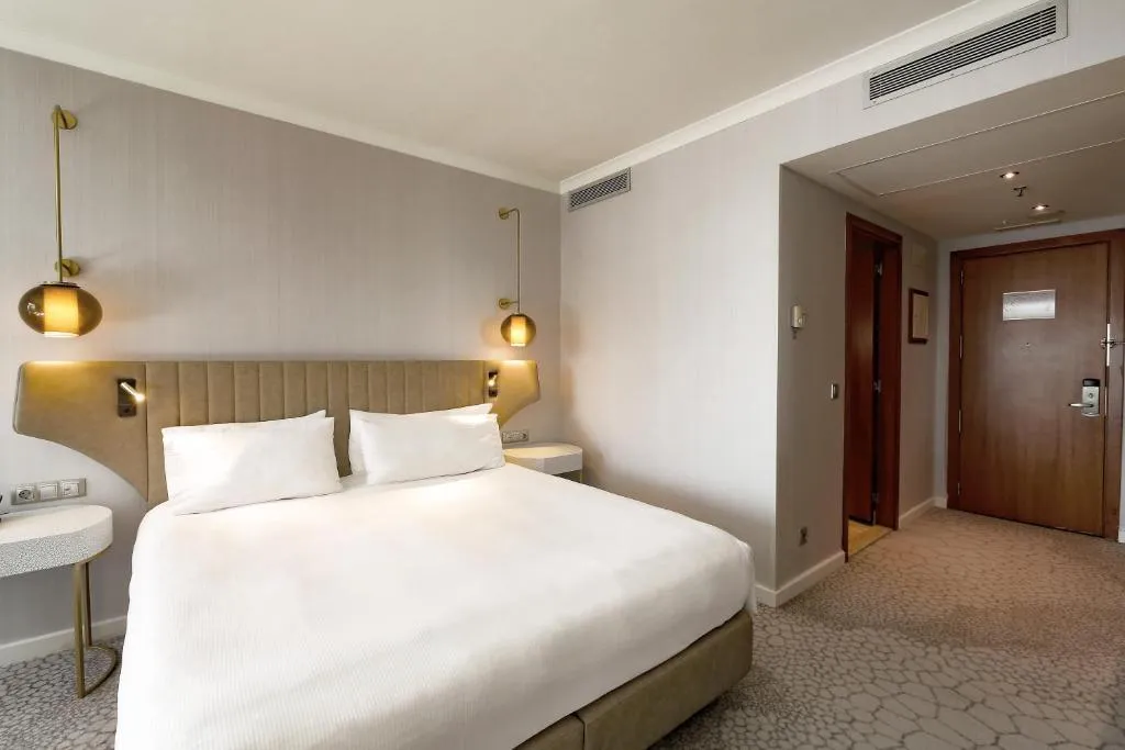 SUITE STANDARD Room, Hilton Diagonal Mar Barcelona, Barcelona