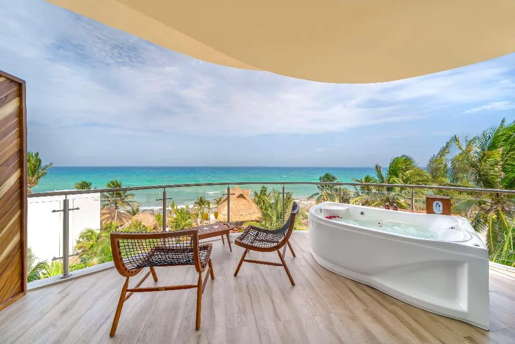SUITE PREMIUM OCEAN VIEW Room, Mvngata Beach Hotel, Cancun Area
