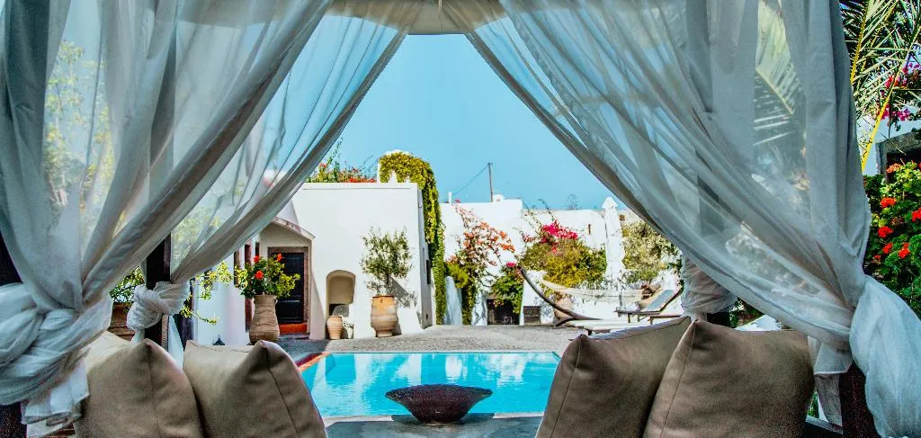 VILLA TWO BEDROOMS WITH PRIVATE POOL Room, Santorini Heritage Villas & Mansions, Santorini