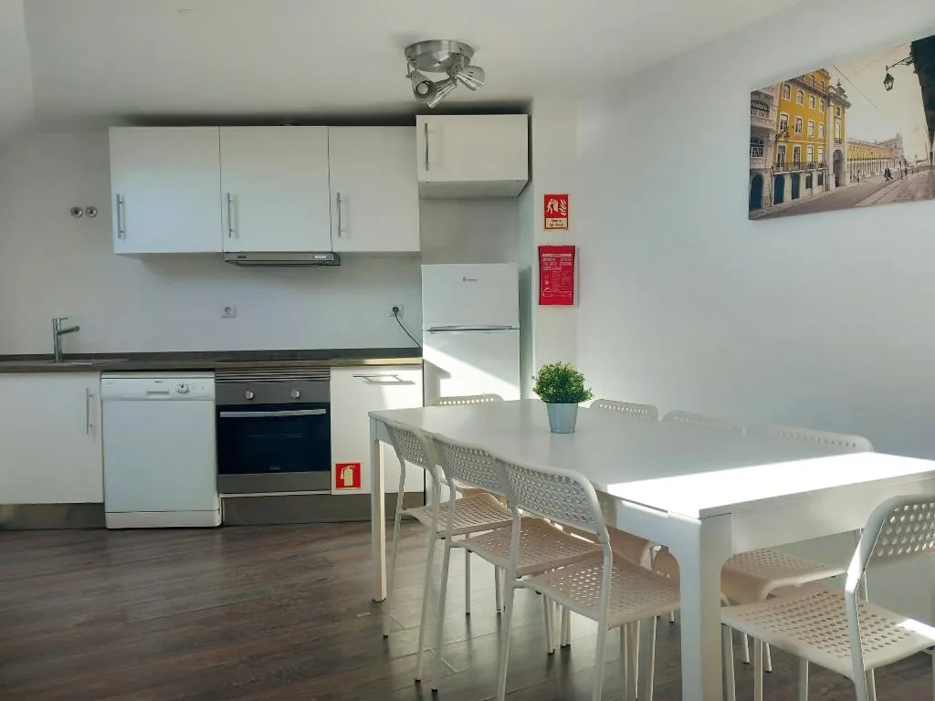 FAMILY ROOM THREE BEDROOMS Room, City Stays Cais do Sodré Apartments - Adults Only, Lisbon