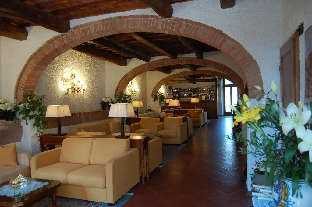 Lobby, Belvedere Di San Leonino, Florence